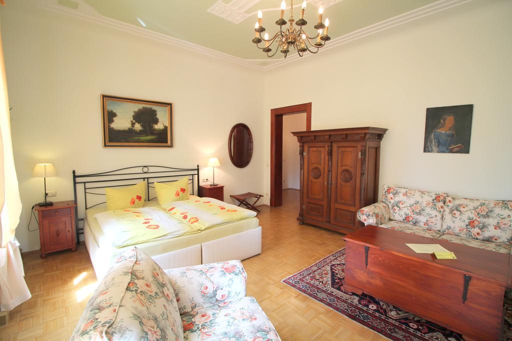 Hotel-Appartement-Villa Ulenburg Dresden Buitenkant foto
